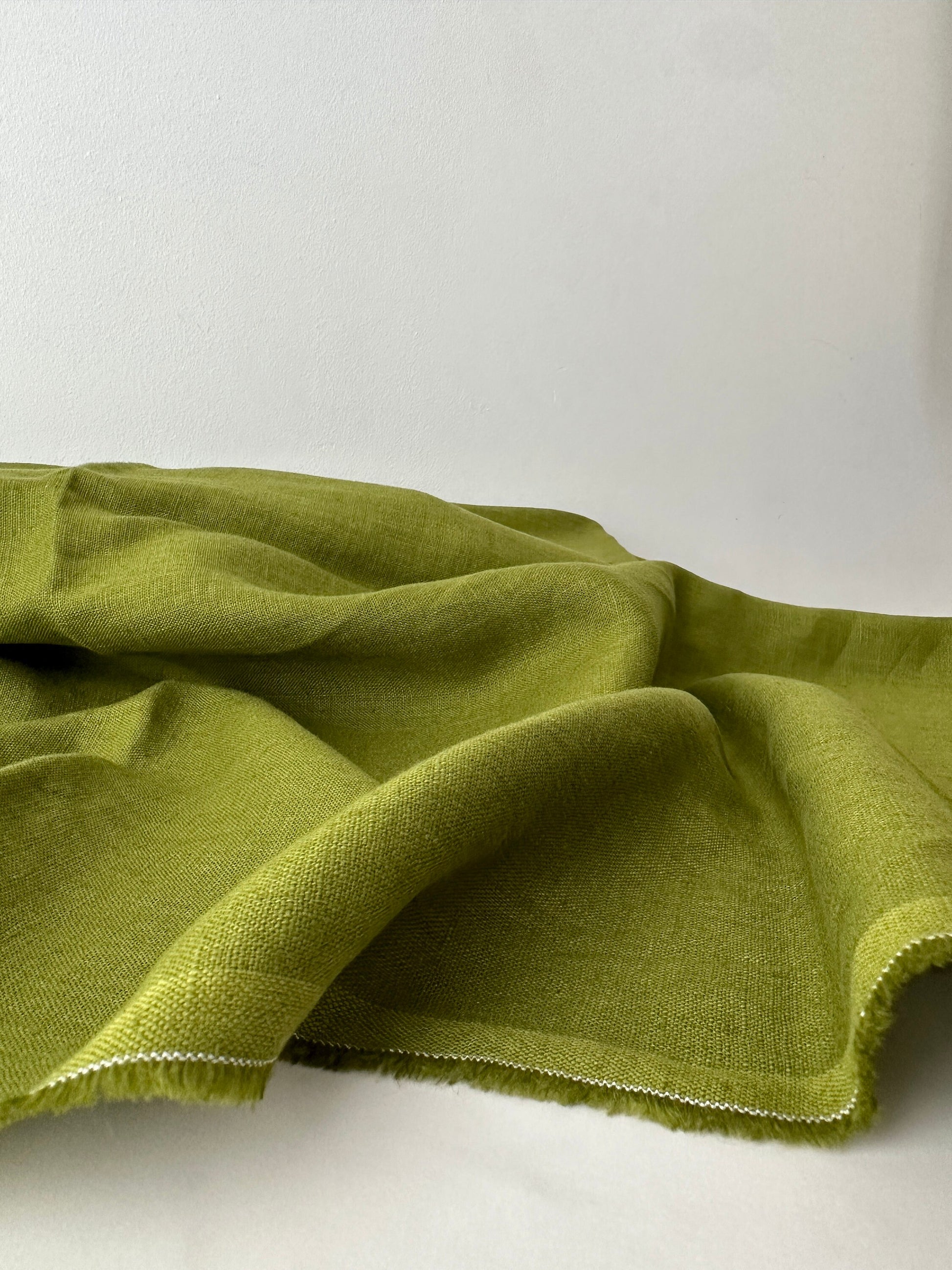 olive green color linen fabric for summer clothing
